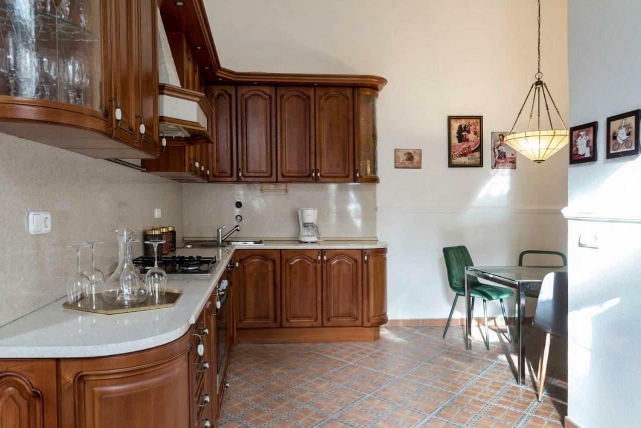 Central Apartman Budapest Extérieur photo